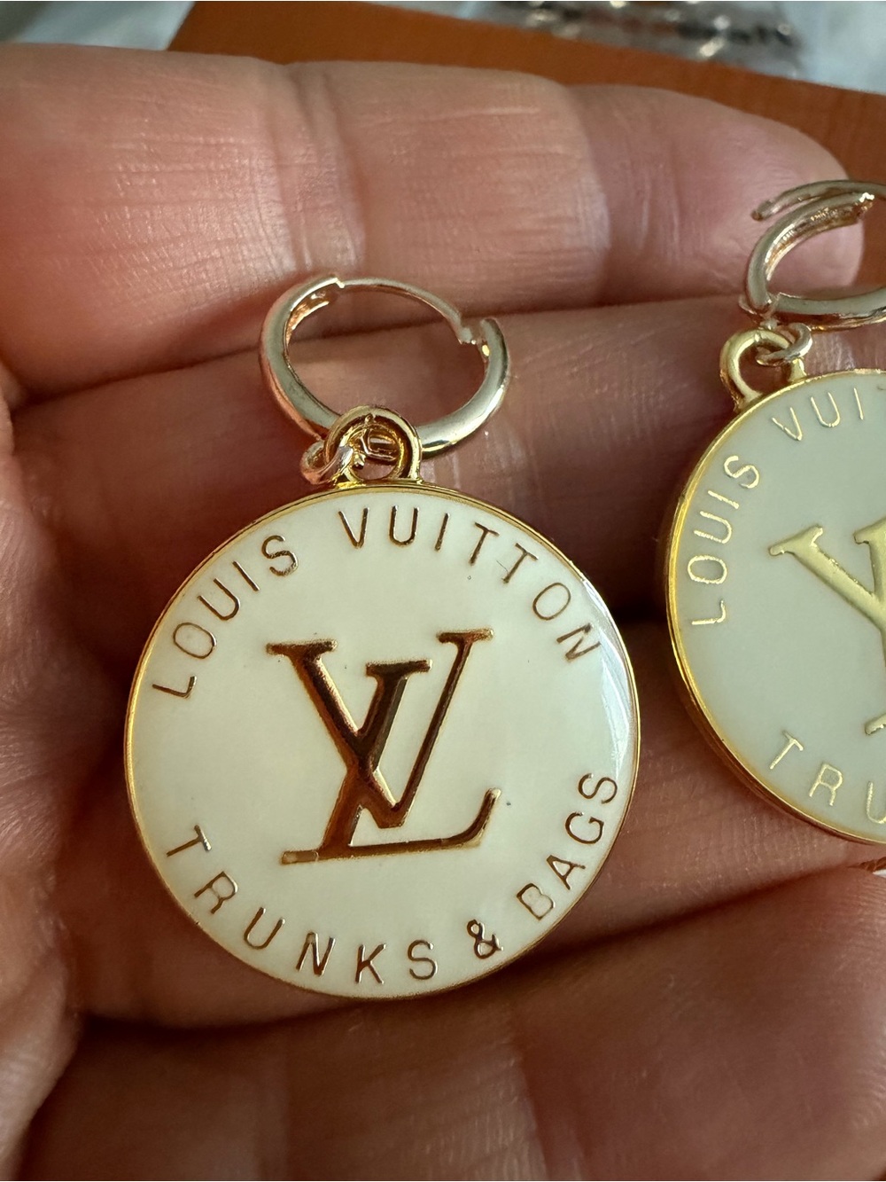 Unbranded Cream & Gold LV Round Keyring Charm